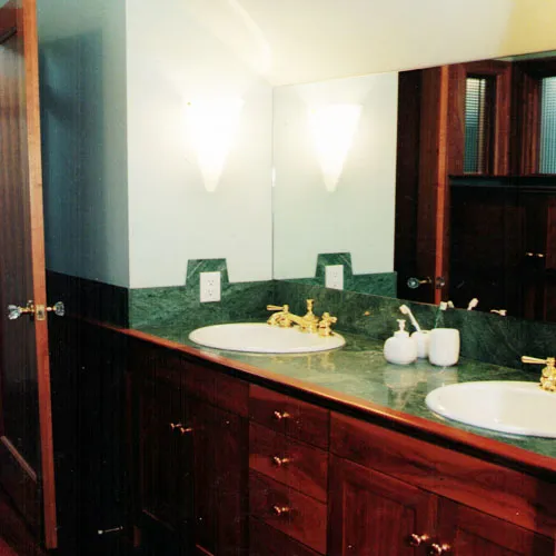 Master Vanity